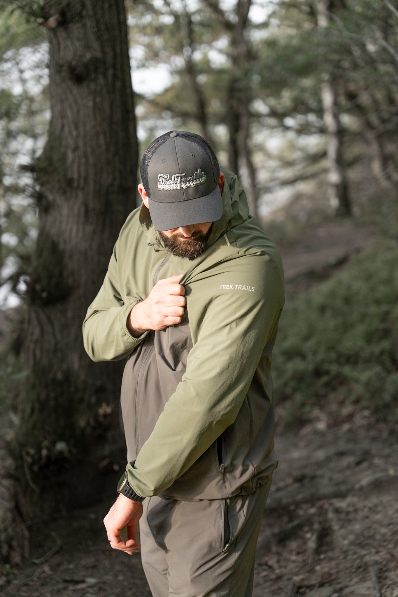 TRAIL - X Windbreaker Khaki & Carbon Grey