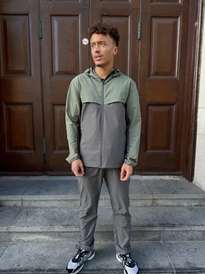 TRAIL - X Windbreaker Khaki & Carbon Grey