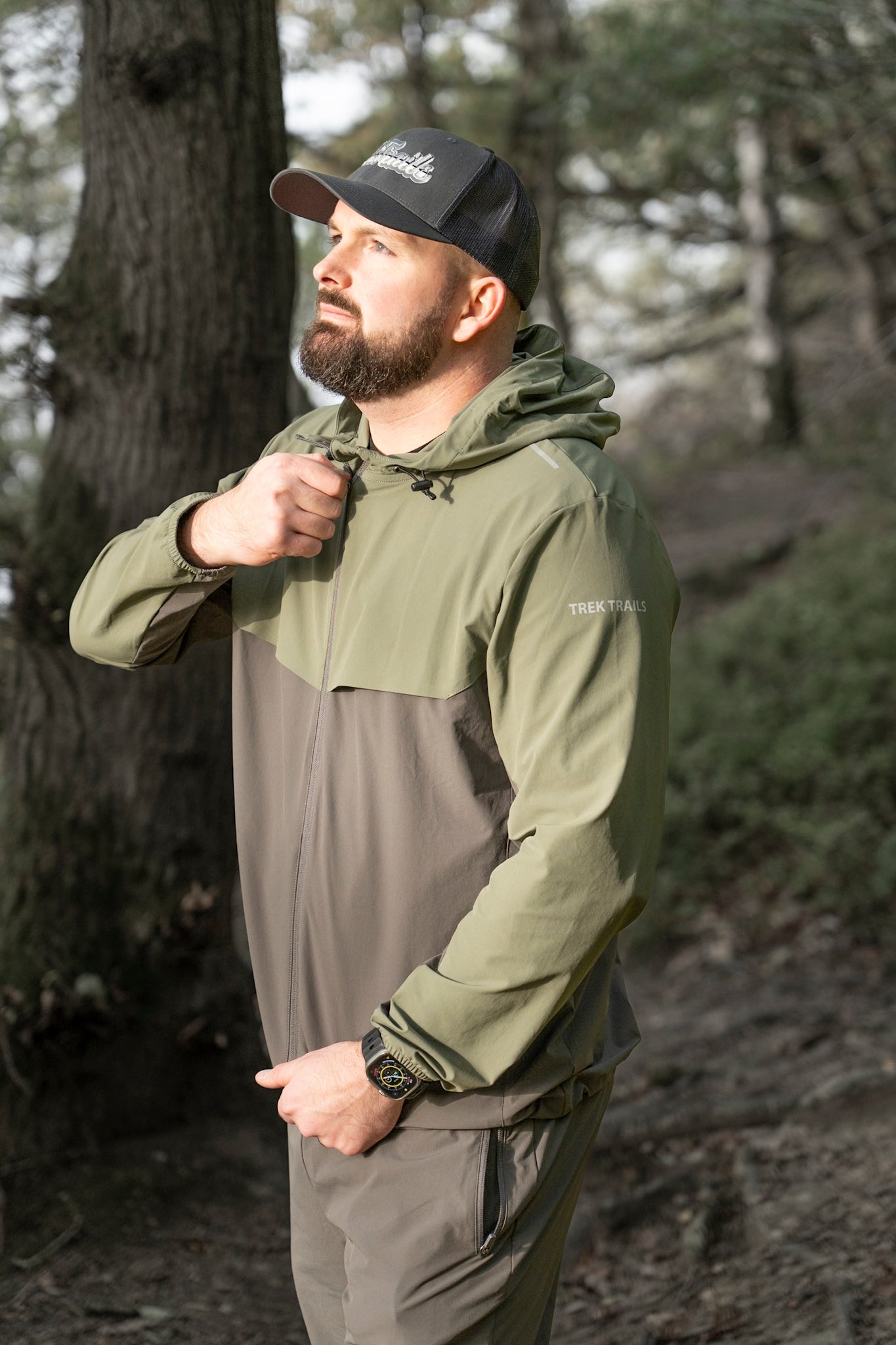TRAIL - X Windbreaker Khaki & Carbon Grey